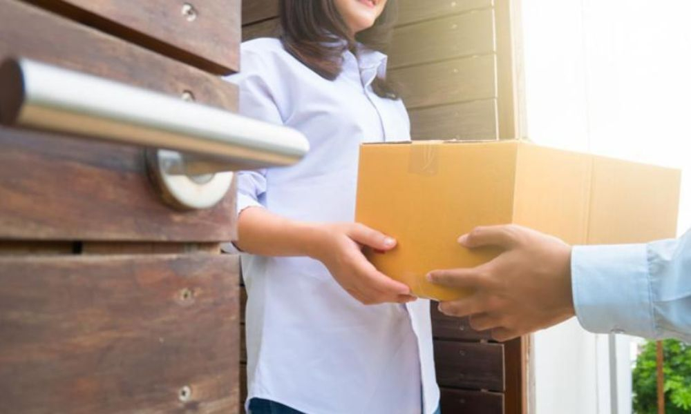 Door to door là gì? Ưu điểm, quy trình vận chuyển door to door