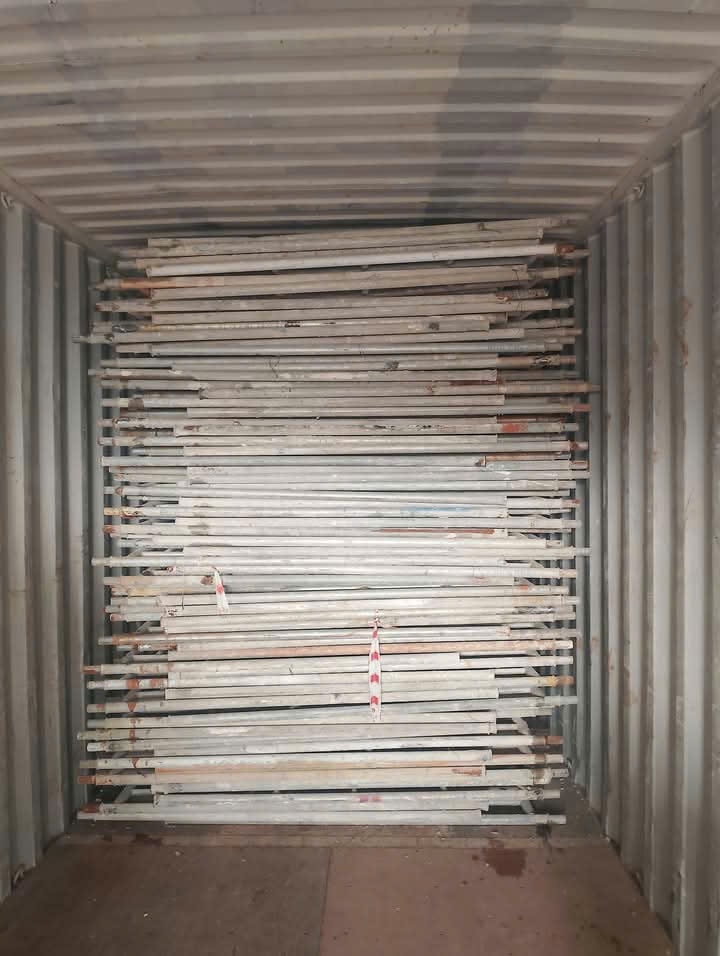 Hình ảnh bốc xếp hàng hóa 247