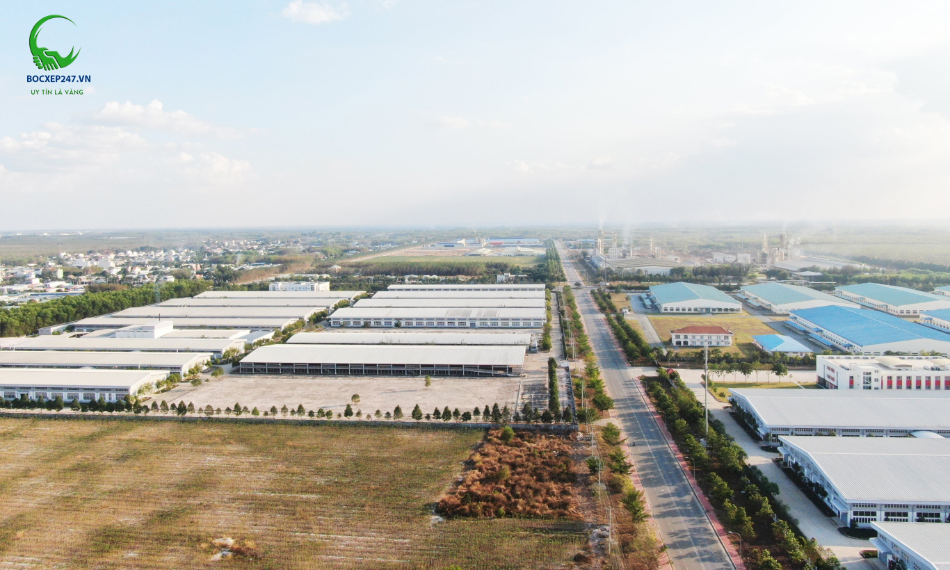 Cung Ứng Lao Động Tại Khu Công Nghiệp Chơn Thành: Thực Trạng, Thách Thức Và Giải Pháp Phát Triển